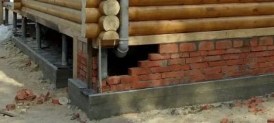 Как заделать свайный фундамент для деревянного дома?