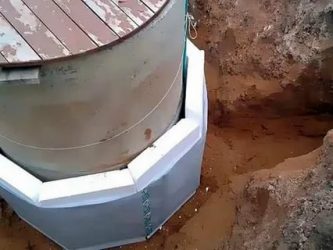 Как утеплить кессон из бетонных колец?