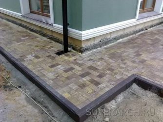 Укладка тротуарной плитки на старое бетонное основание