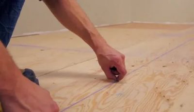 Кварцвиниловая плитка как укладывать на деревянный пол?