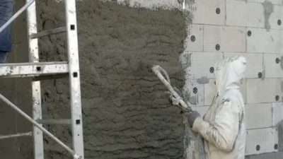Можно ли газобетон штукатурить цементным раствором?