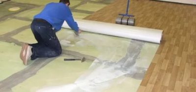 Как стелить линолеум на бетонную стяжку?