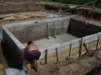 Как правильно сделать бассейн из бетона?