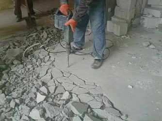 Как разбить бетонную плиту своими руками?