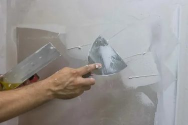 Можно ли наносить финишную шпаклевку на бетон?