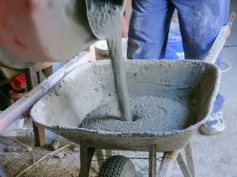Как приготовить цементный раствор в домашних условиях?