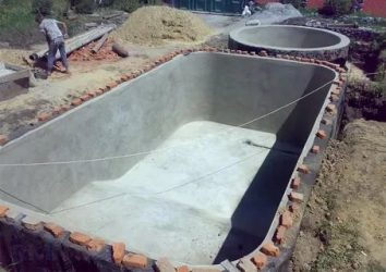 Как правильно заливать бассейн бетоном?