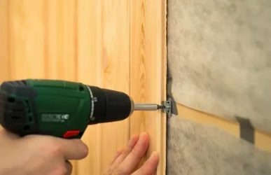 Как приклеить стеновые панели на бетонную стену?