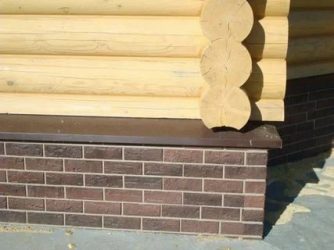 Как установить отливы на фундамент деревянного дома?