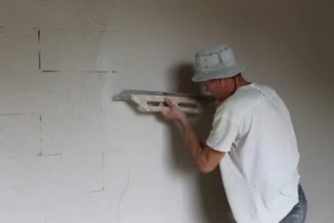 Как шпаклевать стены из газобетона?