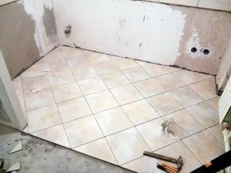 Как положить плитку ромбиком на пол?
