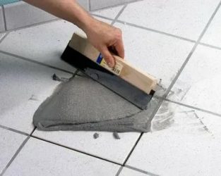 Как правильно фуговать плитку на полу?