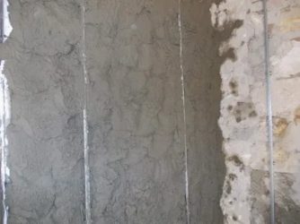 Каким раствором лучше штукатурить стены внутри дома?