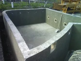 Как залить бассейн из бетона?