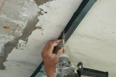 Как крепить профиль к бетонной стене?