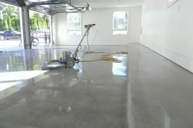 Обеспыливание бетонного пола жидким стеклом
