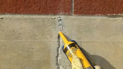 Чем затереть трещины в бетоне?