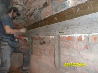 Как закрепить уголок к бетонной стене?