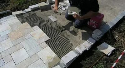 Как класть брусчатку на бетон?