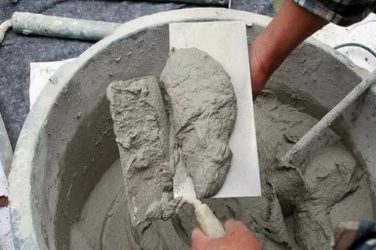 Как сделать цементный раствор пластичным?