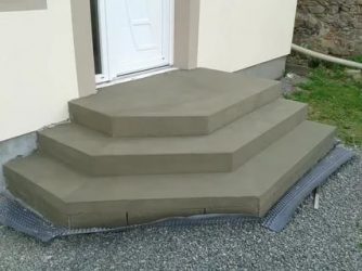 Как сделать бетонные ступени для крыльца?