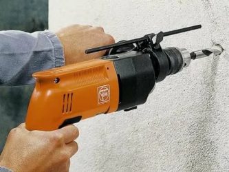Как правильно сверлить бетонную стену ударной дрелью?