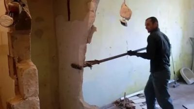 Как правильно сломать бетонную стену в квартире?