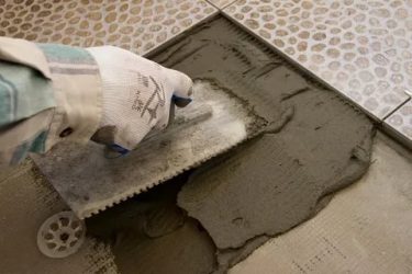 Как приготовить цементный раствор для укладки плитки?