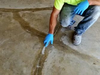 Как снять краску с бетонного пола?
