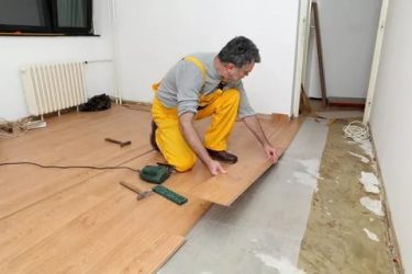 Как самому уложить ламинат на бетонный пол?
