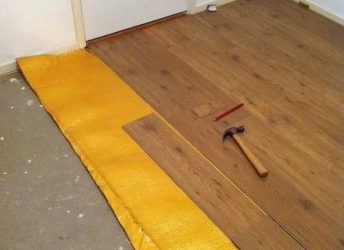 Как правильно ложиться ламинат на бетонный пол?