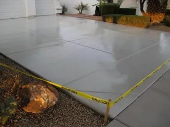 Чем покрыть бетонный пол на улице?