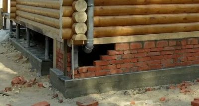 Как утеплить свайно винтовой фундамент деревянного дома?