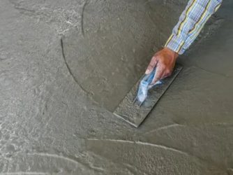 Железнение бетонной поверхности что это?