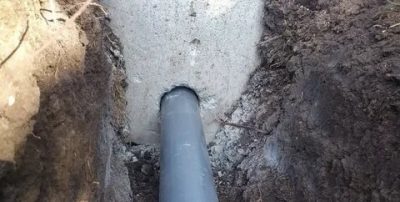 Можно ли канализационные трубы заливать бетоном?