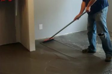 Как выровнять неровный бетонный пол?