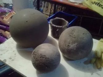 Как сделать бетонный шар своими руками?