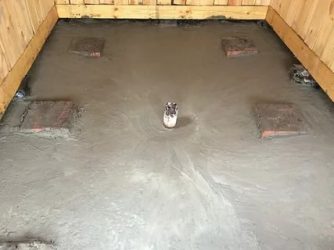 Заливка пола бетоном в бане своими руками